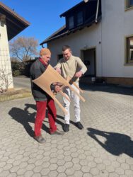 Übergabe Stuhl